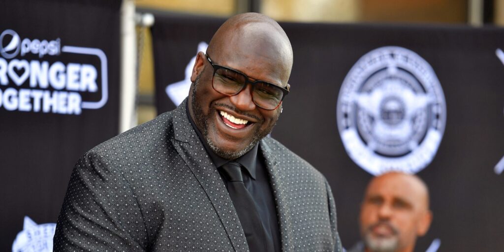 Shaquille O’Neal Gifts PS5s, Nintendo Switches to Kids | PEOPLE.com