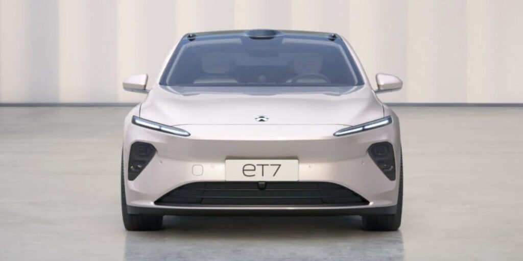 I Drove ‘China’s Answer to Tesla,’ and It Was Like Driving an Airplane