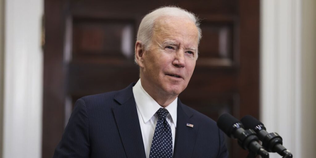 Biden signs executive order prohibiting U.S. business with Ukraine’s breakaway regions