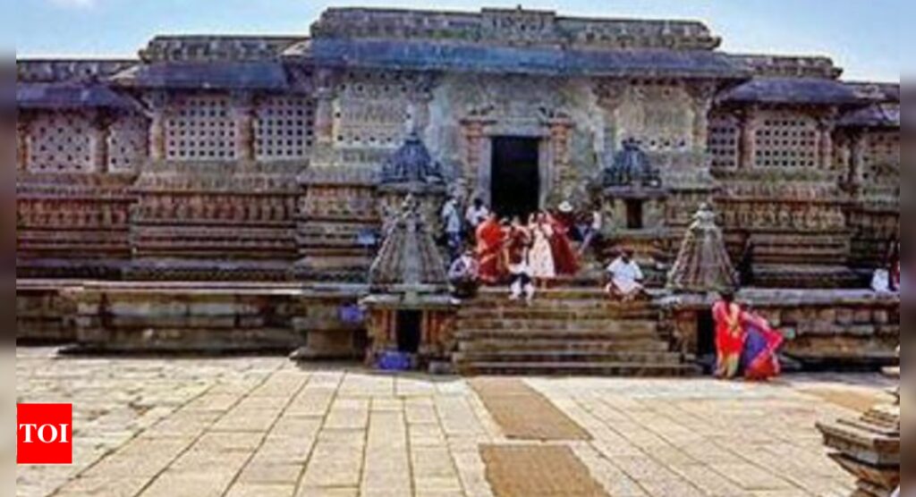 Karnataka: Belur temple board asks Muslim vendor to go | Mysuru News – Times of India